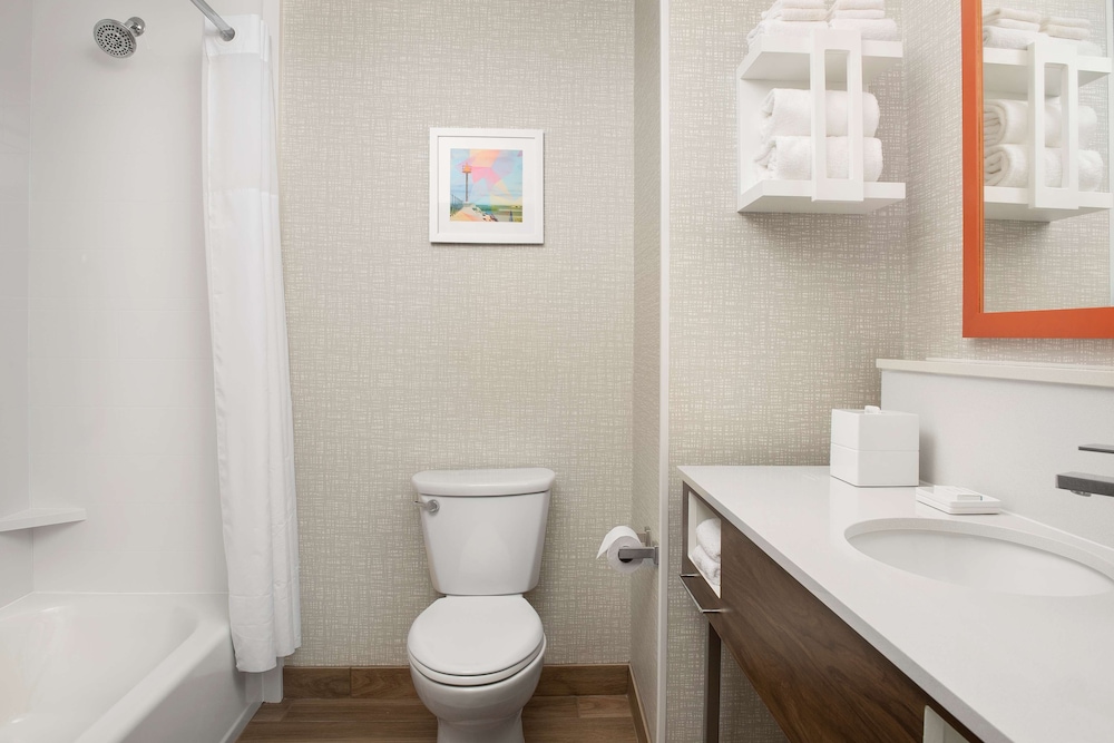 Hampton Inn Warroad MN - photo 13