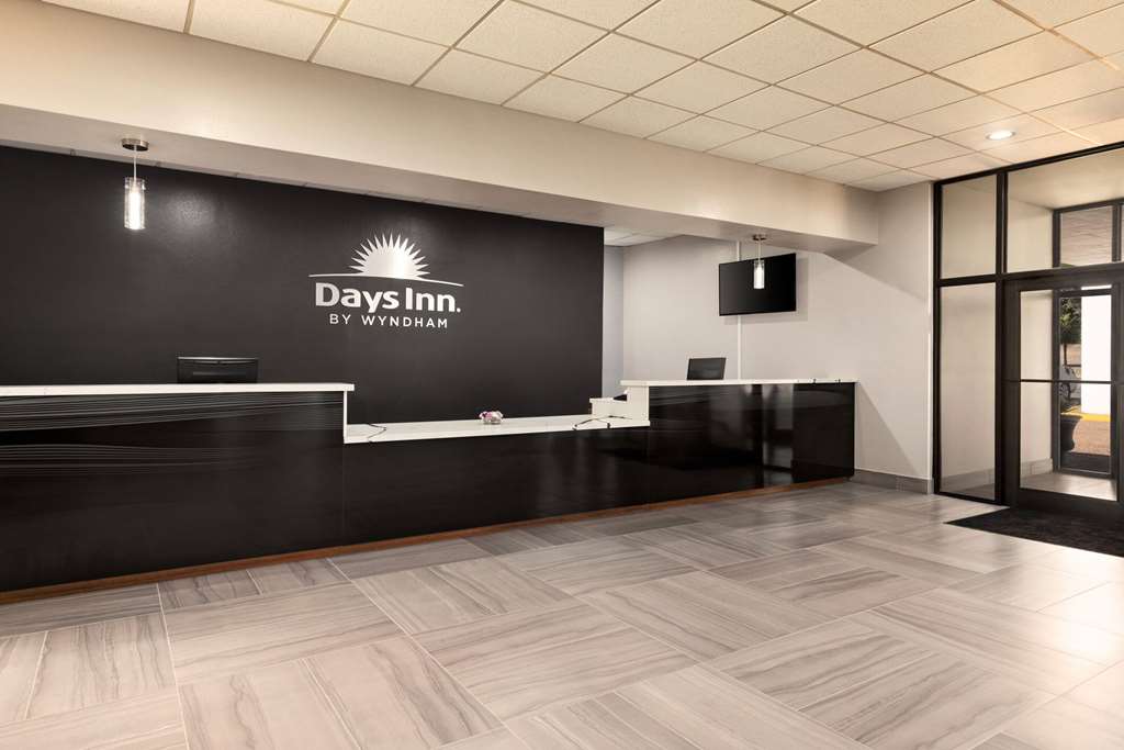Days Inn by Wyndham McComb MS - photo 7