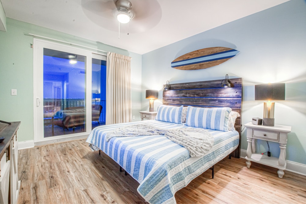 Laketown Wharf Resort by Aneliya's Rentals - photo 250