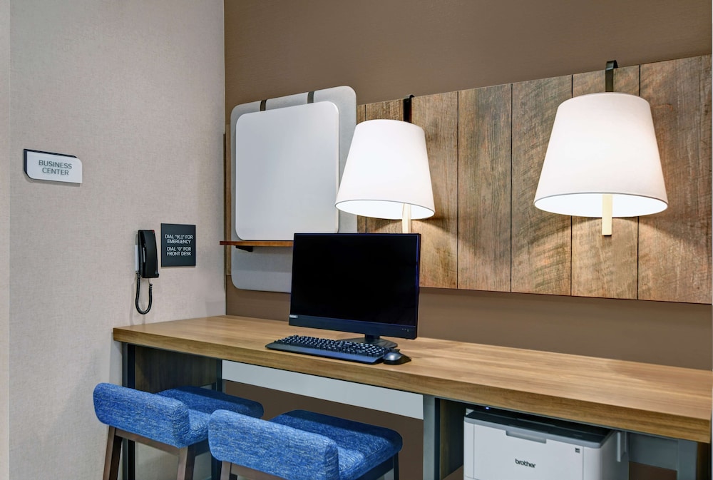 Hilton Garden Inn Madison Huntsville Airport - photo 46