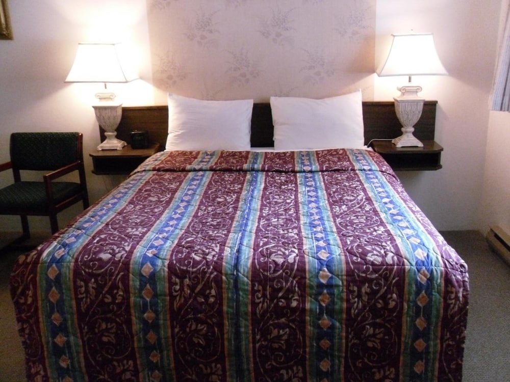 Canyon Alpine Motel — hotel in Merritt