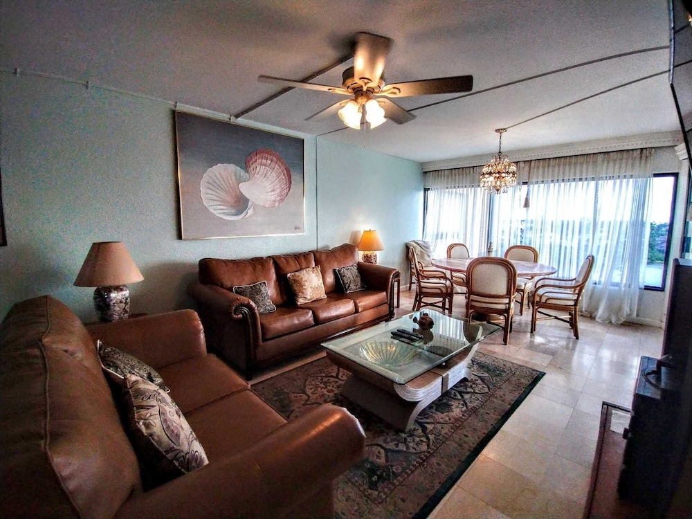 Landfall Towers 71 Minium 2 Bedroom Condo by RedAwning - photo 11