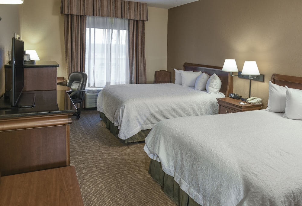 Hampton Inn & Suites Youngstown Canfield - photo 15
