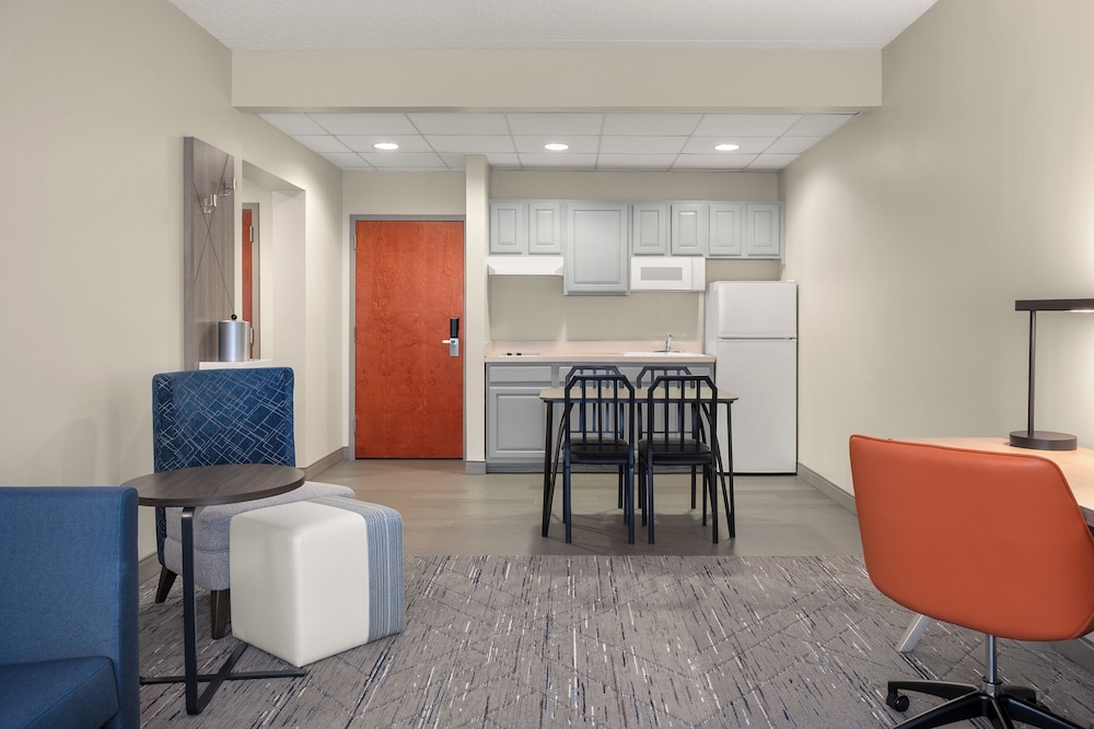 Holiday Inn Express & Suites Hawthorne Elmsford North by IHG - photo 30