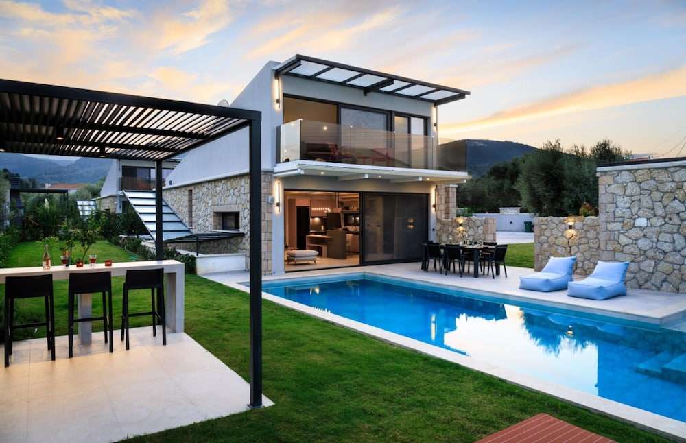 Torretta Ariadne in Ligia in Lefkada, Greece