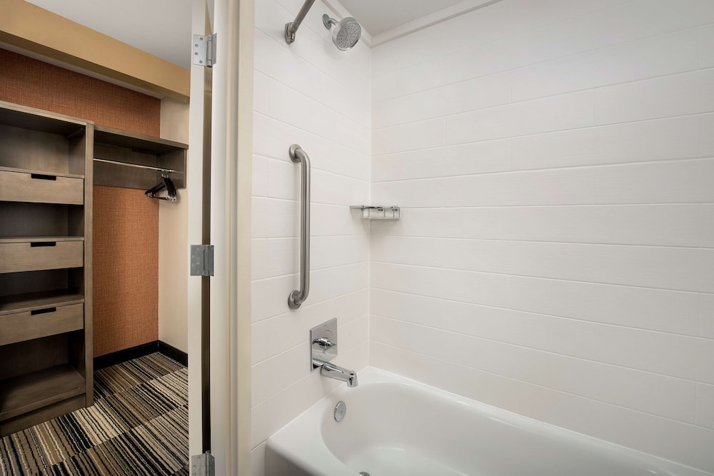 Hilton Garden Inn Charlotte Mooresville - photo 16