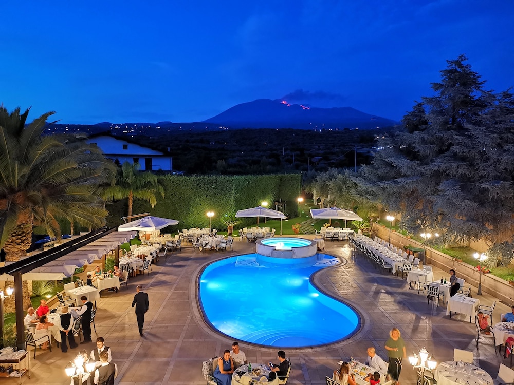 Hotel Ristorante Paradise — hotel in Santa Maria Di Licodia