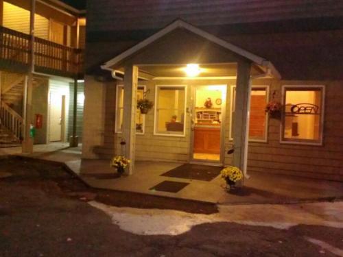 Town House Inn - photo 28