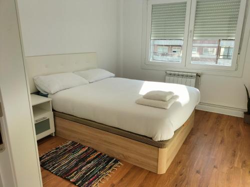 Encantador Piso de 3 Dormitorios En Vigo in Vigo, Spain