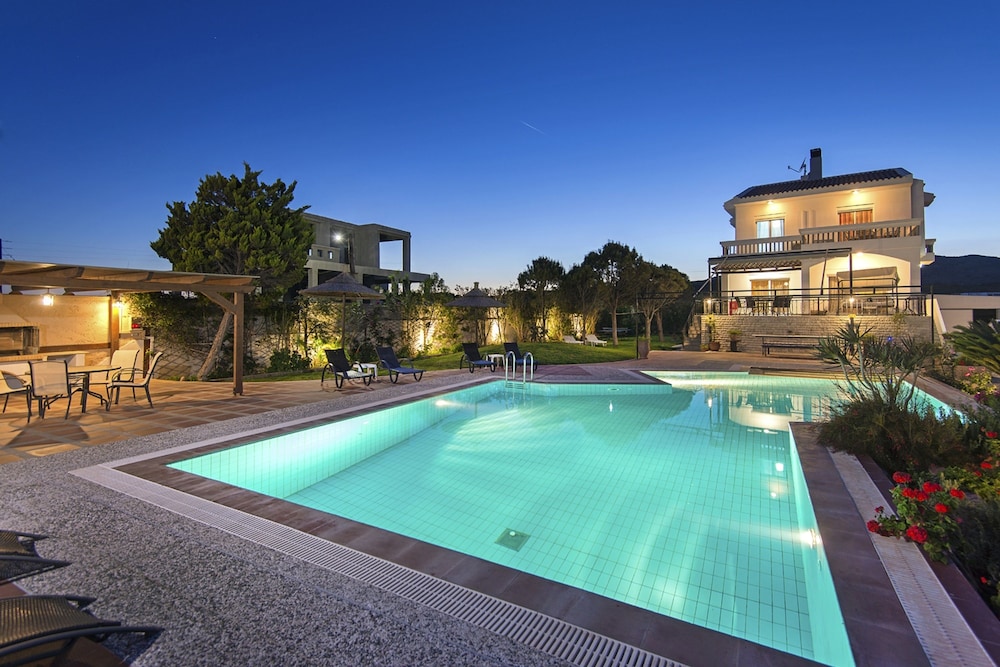 Alkyoni Villa — 4-Star Luxury Hotel in Rodos, Greece