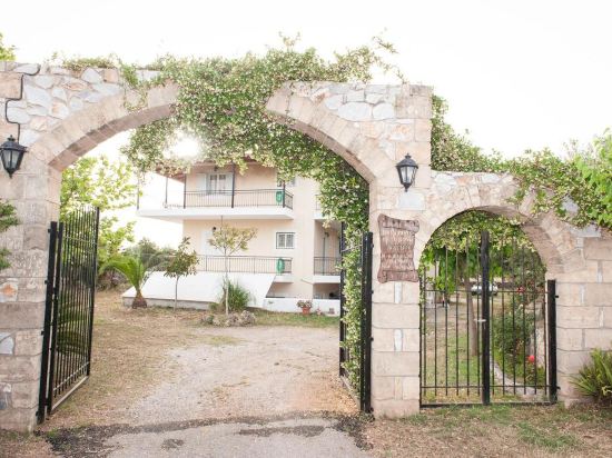 Kastraki Studios in Kardamyli, Greece