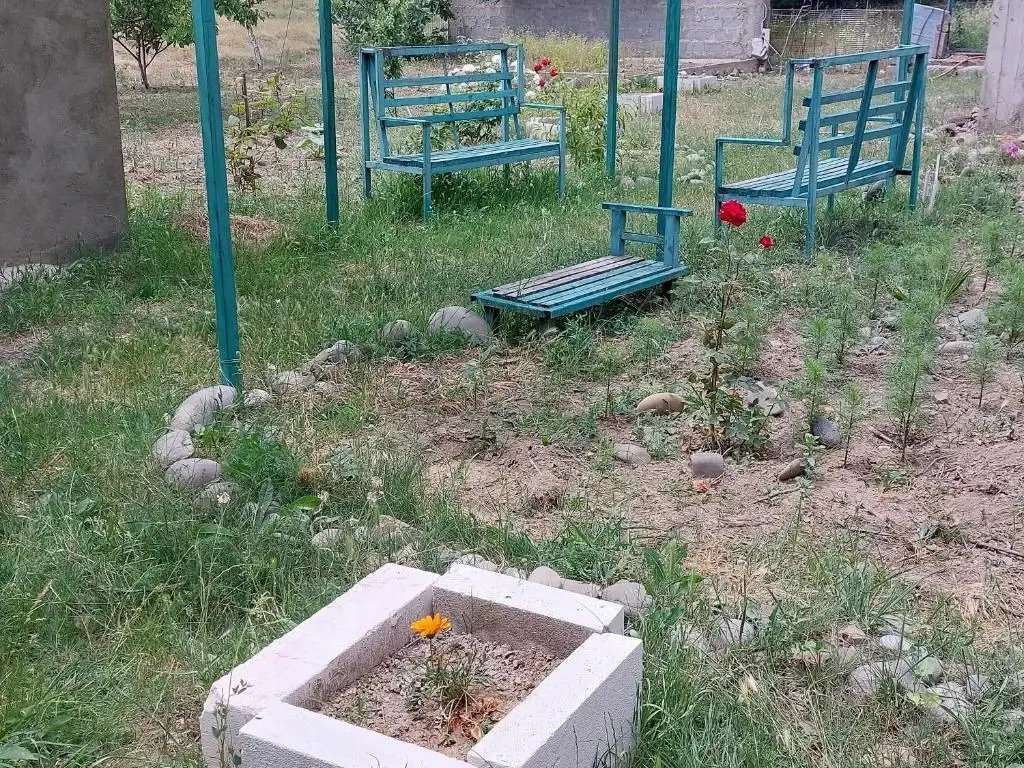 Green House In Vazisubani
