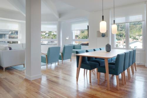Mayflower by FeelFree Rentals — 4-Star Luxury Hotel in San Sebastian, Spain