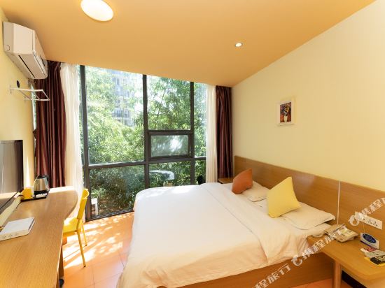 Le8 Chain Hotel — hotel in Bengbu