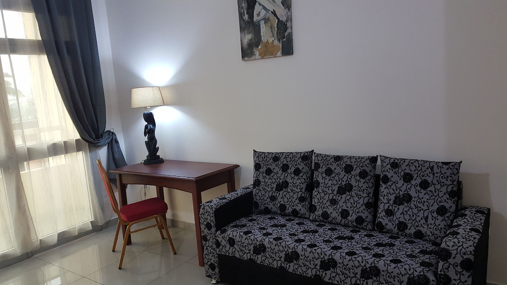 Résidence Hôtelière La Roseline — 4-Star Luxury Hotel in Yaounde, Cameroon