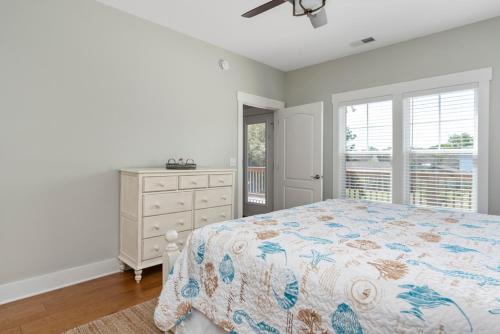 All Summer Long by Oak Island Accommodations - photo 6