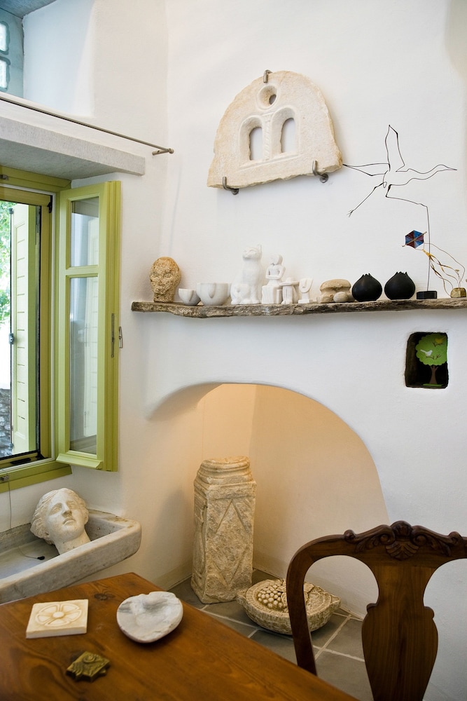 Crossroads Inn — Tinos — photo 2