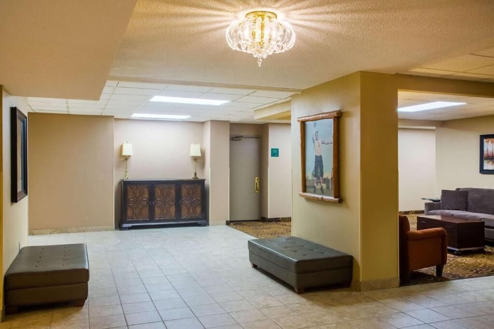 Riverfront Hotel - photo 2