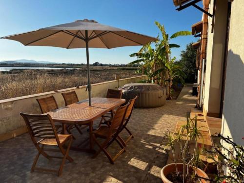 Villa Esclusiva in Riserva Naturale — 4-Star Luxury Hotel in Paceco, Italy