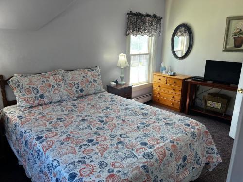 Claddagh Motel & Suites - photo 77