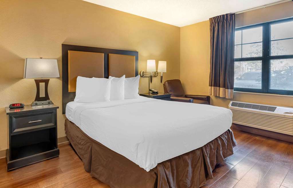 Extended Stay America Suites Oakland Emeryville - photo 6