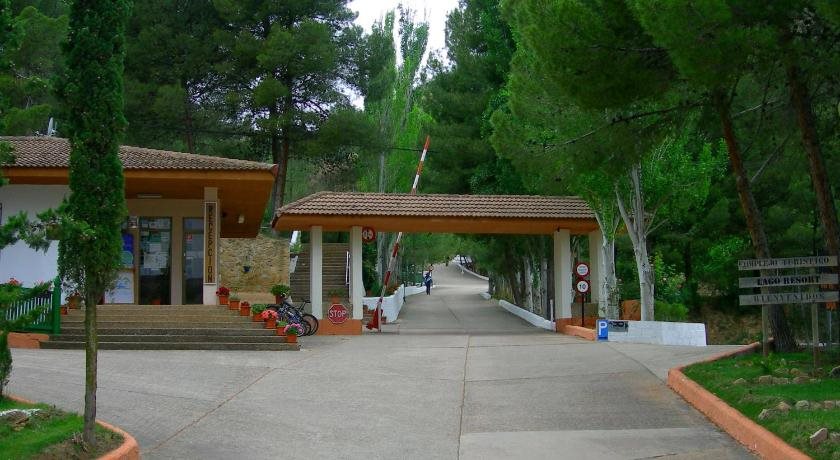 Lago Resort — hotel in Nuevalos