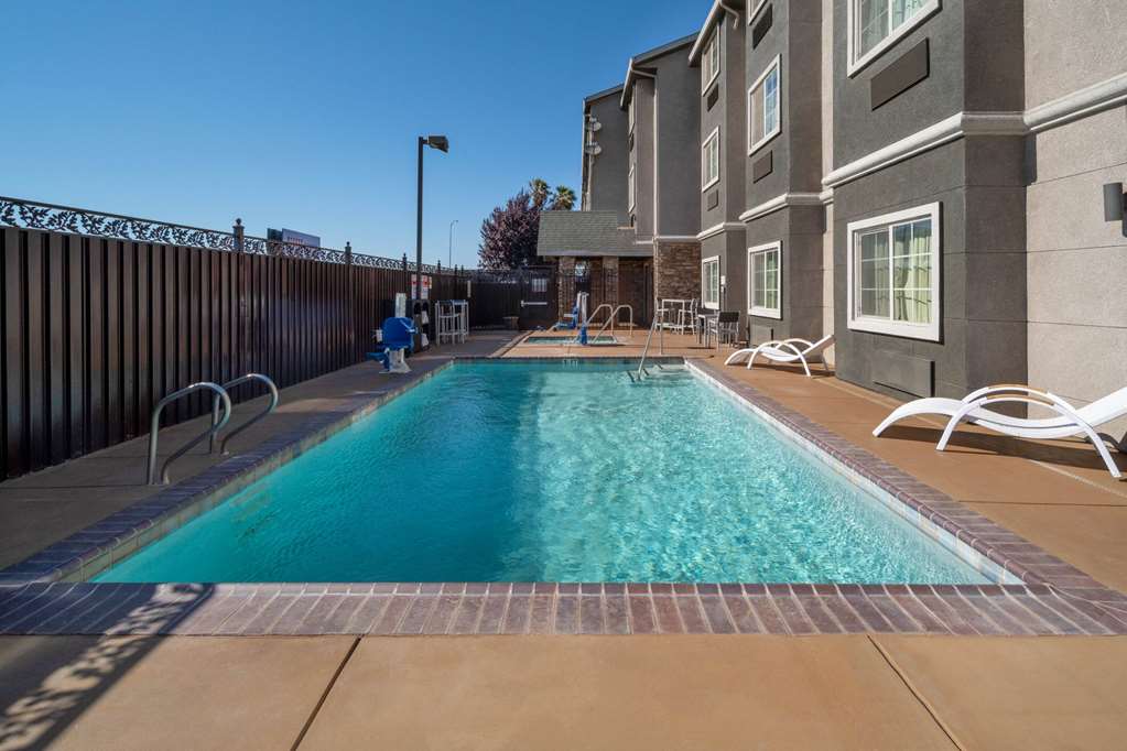 Microtel Inn & Suites by Wyndham Tracy - photo 14