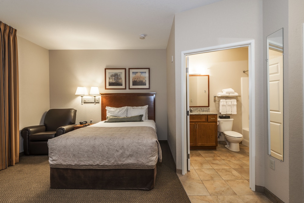 Candlewood Suites Burlington South by IHG - photo 6