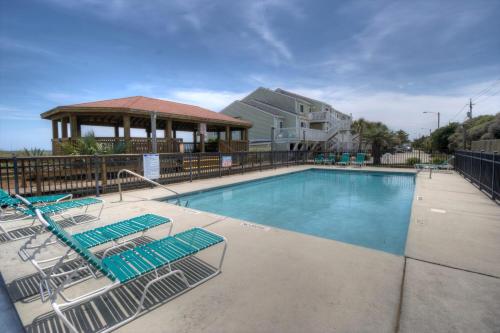 Ocean Dunes 1704 by Carolina Beach Realty — 4-Star Luxury Hotel in Kure Beach, United States