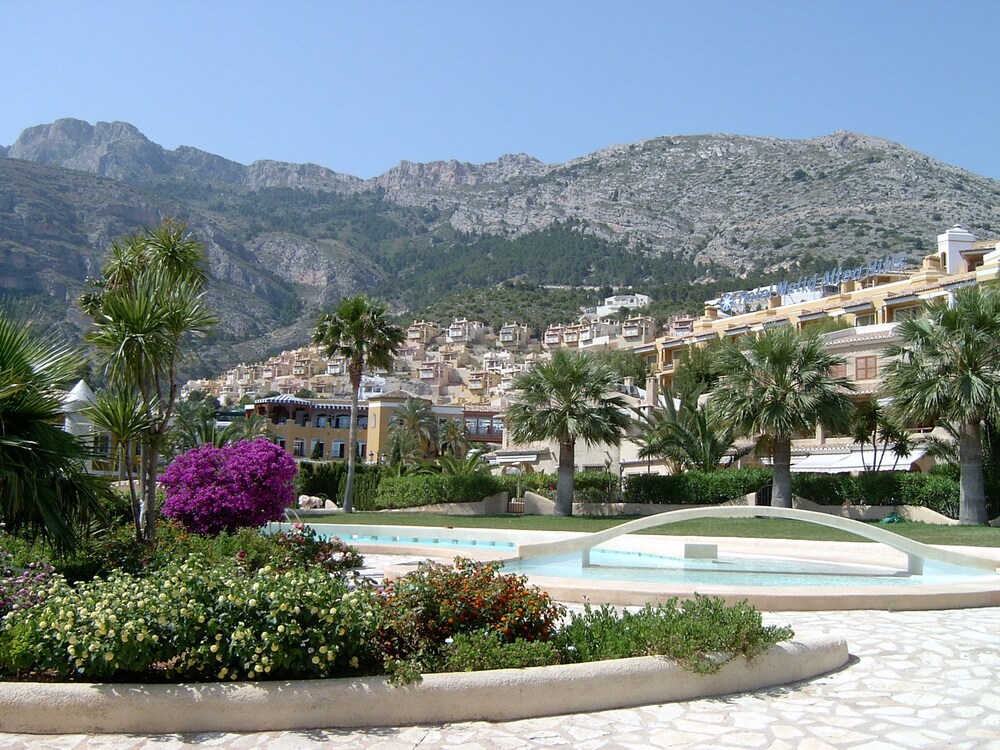 Bungalows Europa — hotel in Altea