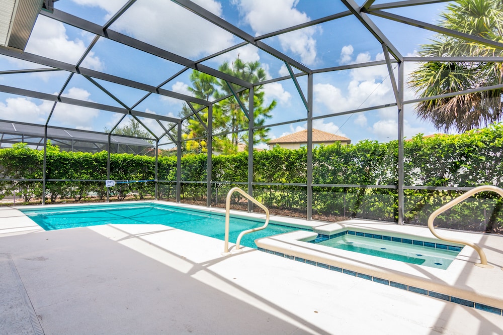 Lovely Vacation House With Private Pool at Solterra Resort - photo 46