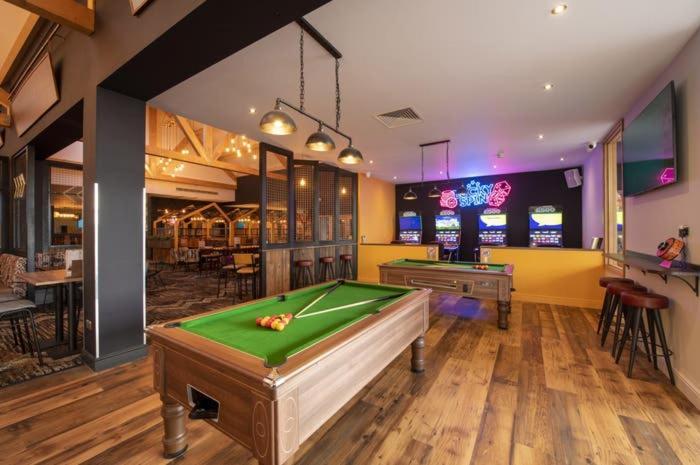 VaLa VistA Holiday Home On The Beach — 4-Star Luxury Hotel in Clacton-On-Sea, United Kingdom