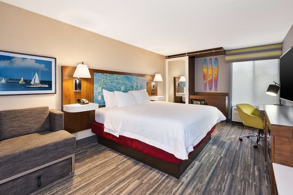 Hampton Inn Traverse City - photo 12