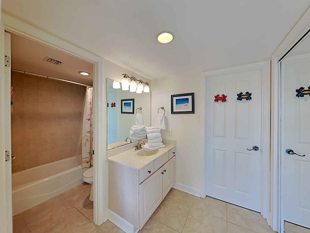 Regency Towers by Southern Vacation Rentals - photo 429