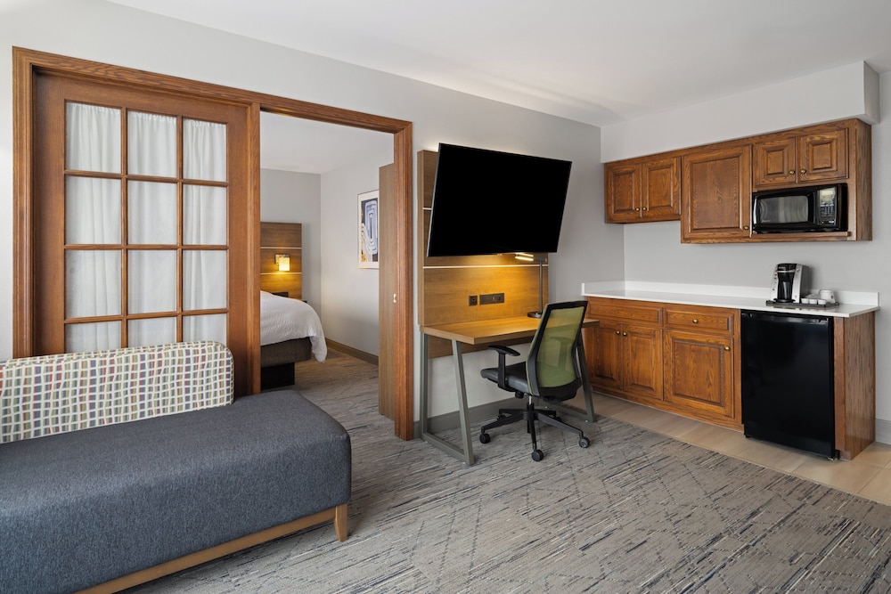 Holiday Inn Express Sheboygan Kohler by IHG - photo 21
