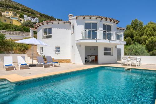 Begonias 4 pax in J vea — hotel in Benitachell