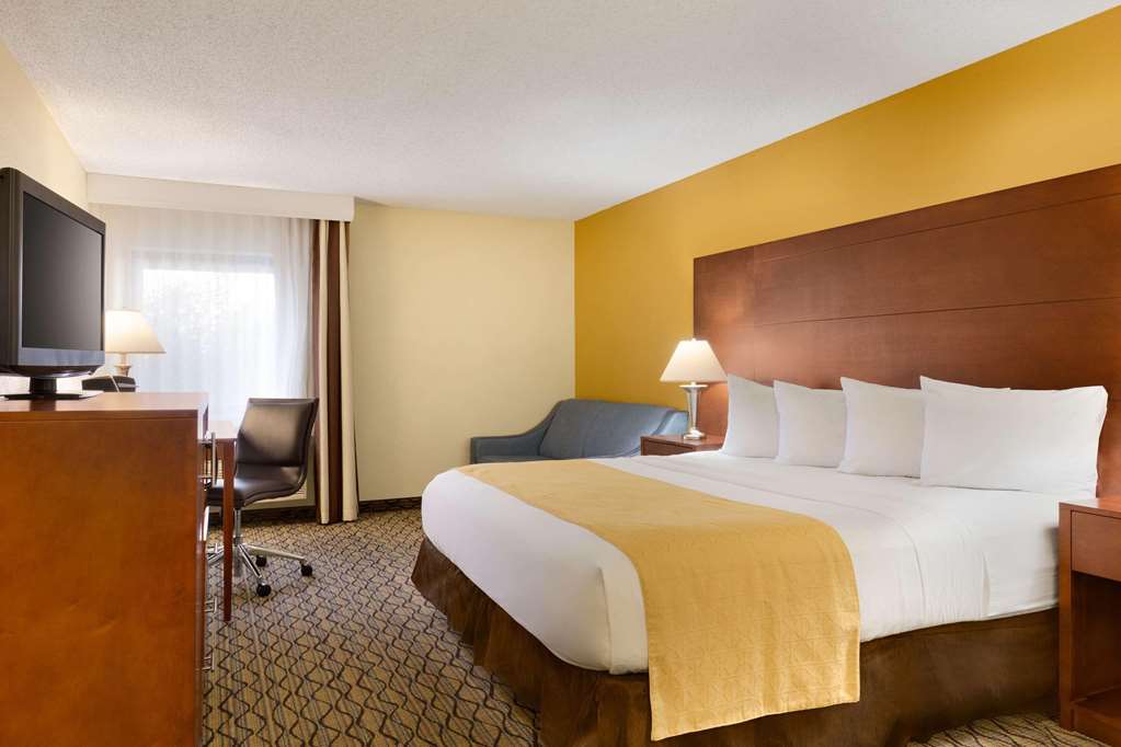 Country Inn & Suites by Radisson Mishawaka IN - photo 7