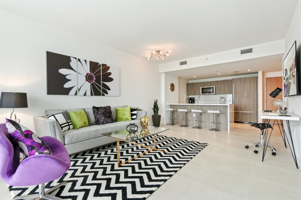 Top Fort Lauderdale Condo 7th Floor Private and Sanitized Hotel Amenities Free Parking for Stays Over 27 Days 400 ft From the Beach. Hosted by Super Host Fort Lauderdale - photo 13