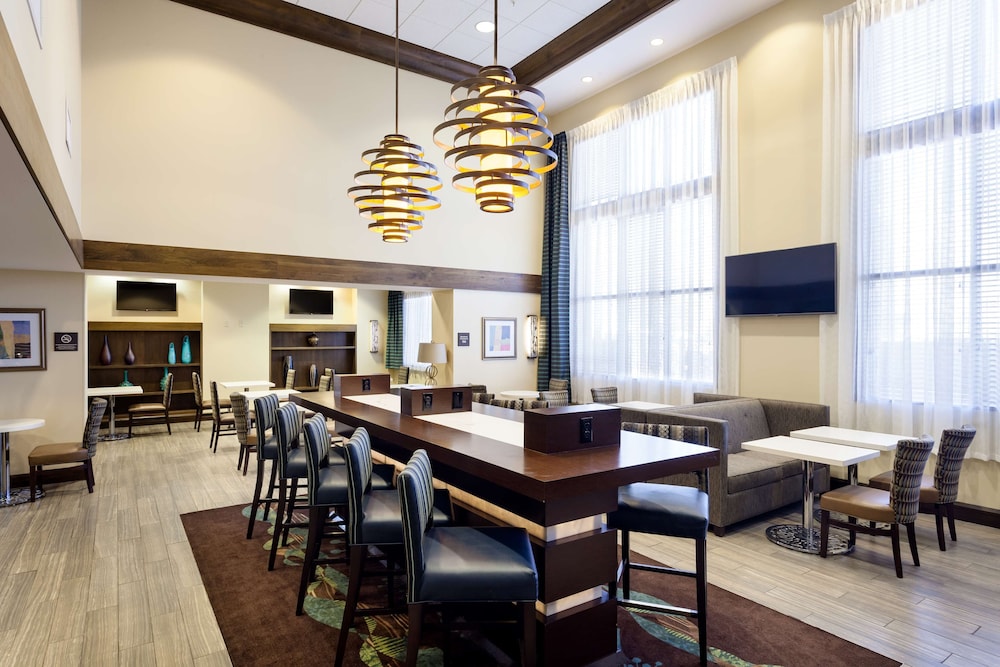 Hampton Inn & Suites Las Vegas Red Rock Summerlin - photo 27