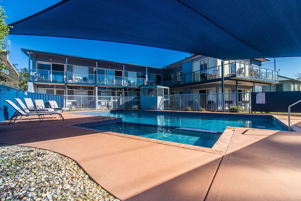 Grandeur Holiday Units — hotel near Merimbula Airport