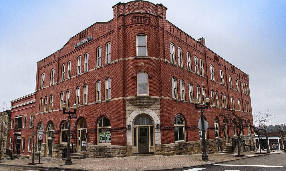 Clarendon Extended Stay Hotel — hotel in Saint Clairsville