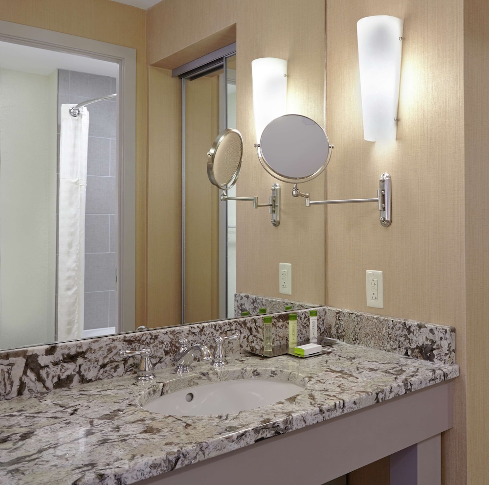 DoubleTree by Hilton Hotel Philadelphia Center City - photo 42