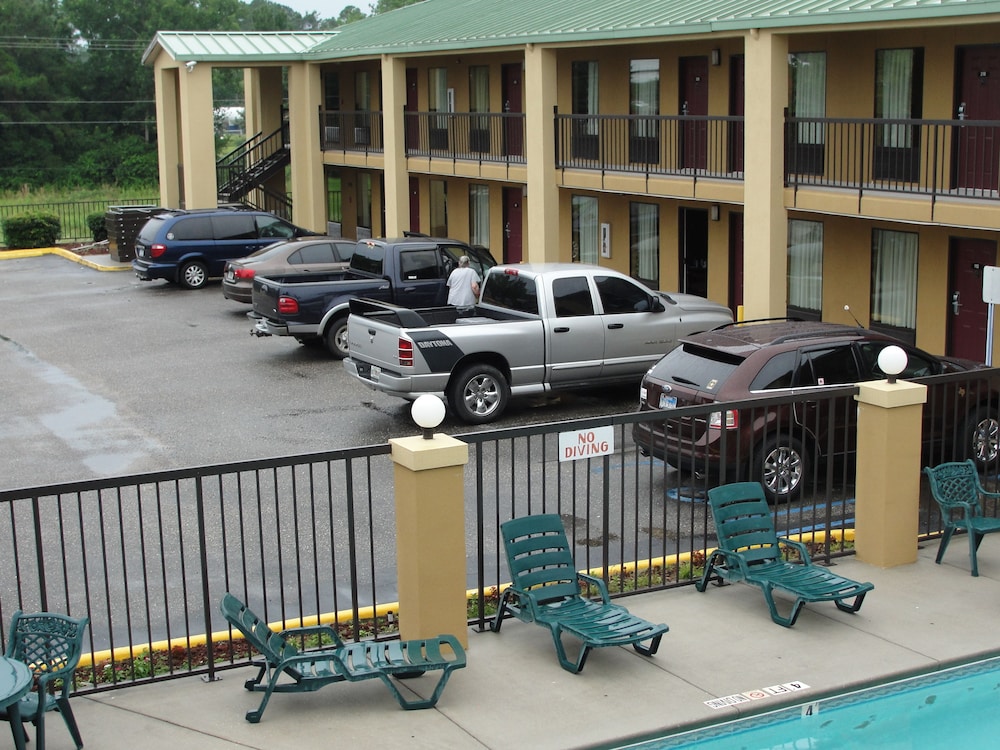 Executive Inn Opp - photo 24