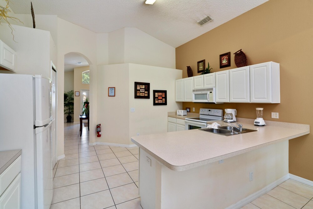 Shooting Star Family friendly 4 bed pool home on Emerald Island Resort close to Disney World - photo 11