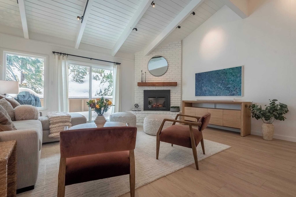 Tahoe Dreamin by Avantstay Central Location - photo 7