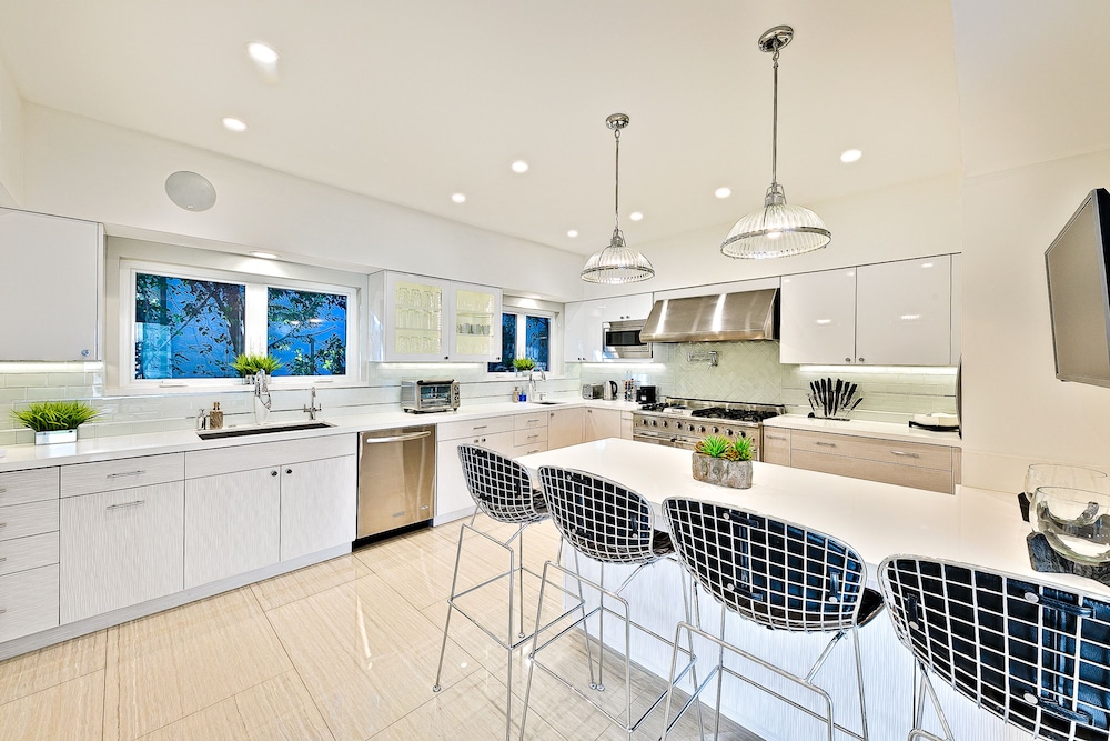 Beverly Hills Luxury Modern Palace - photo 15
