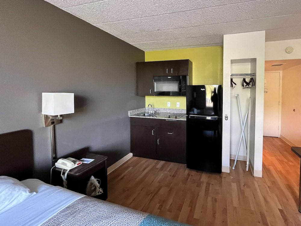 Studio 6 Suites Clarion PA - photo 11