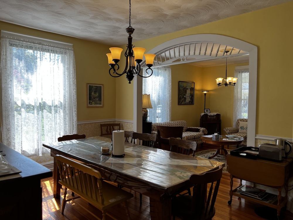 The Dancing Bear Inn - photo 25