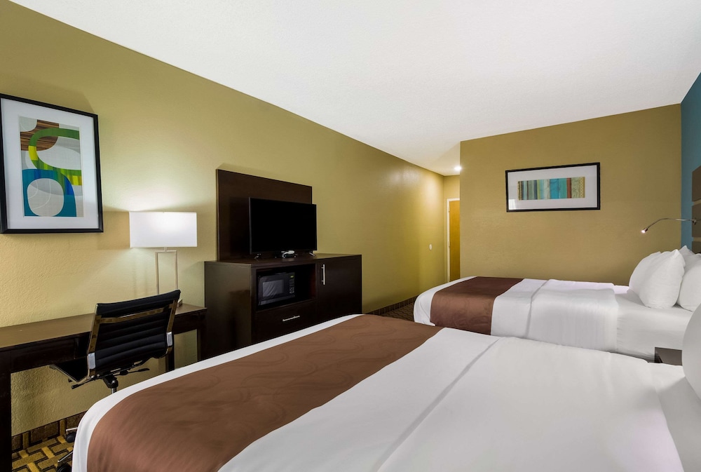 Quality Inn Houston East I 10 - photo 7