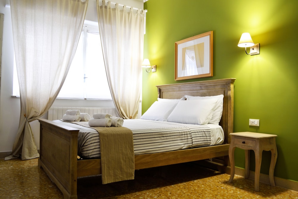 Piazza Marina - carbon neutral hotel in Palermo